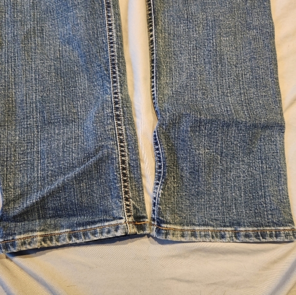 Women's Levi's Red Tab Jeans Size 27JR - Picture 6 of 6